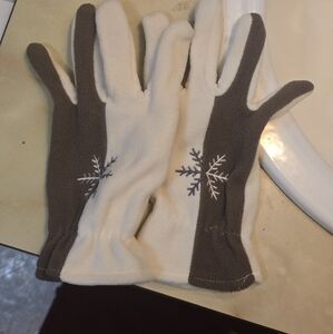 Winter Gloves with Snowflake Design